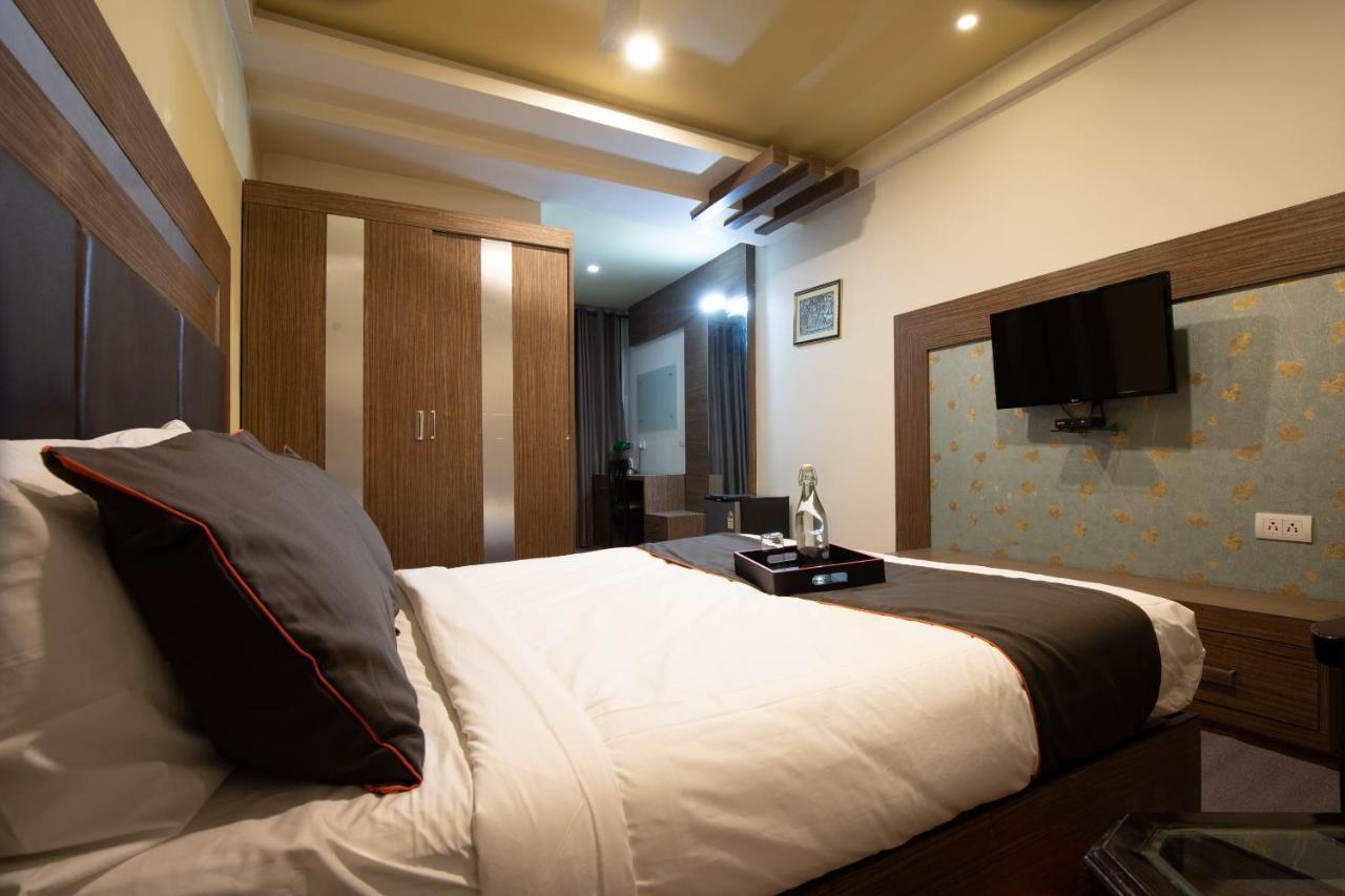 Oyo 79355 Collection O Hotel Adona Meenangadi Εξωτερικό φωτογραφία