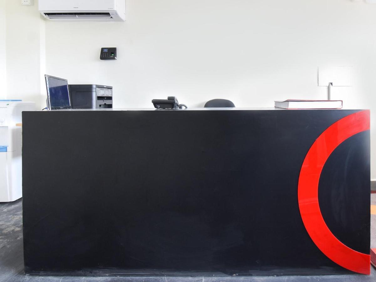 Oyo 79355 Collection O Hotel Adona Meenangadi Εξωτερικό φωτογραφία