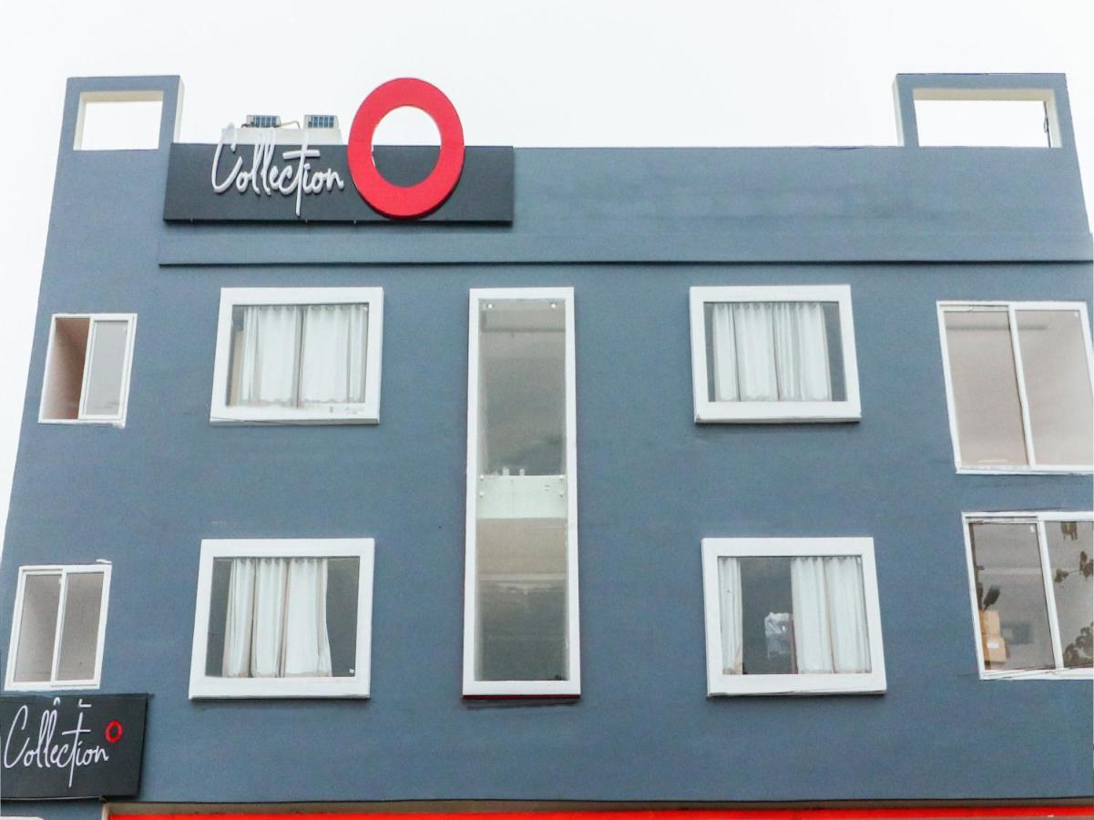 Oyo 79355 Collection O Hotel Adona Meenangadi Εξωτερικό φωτογραφία